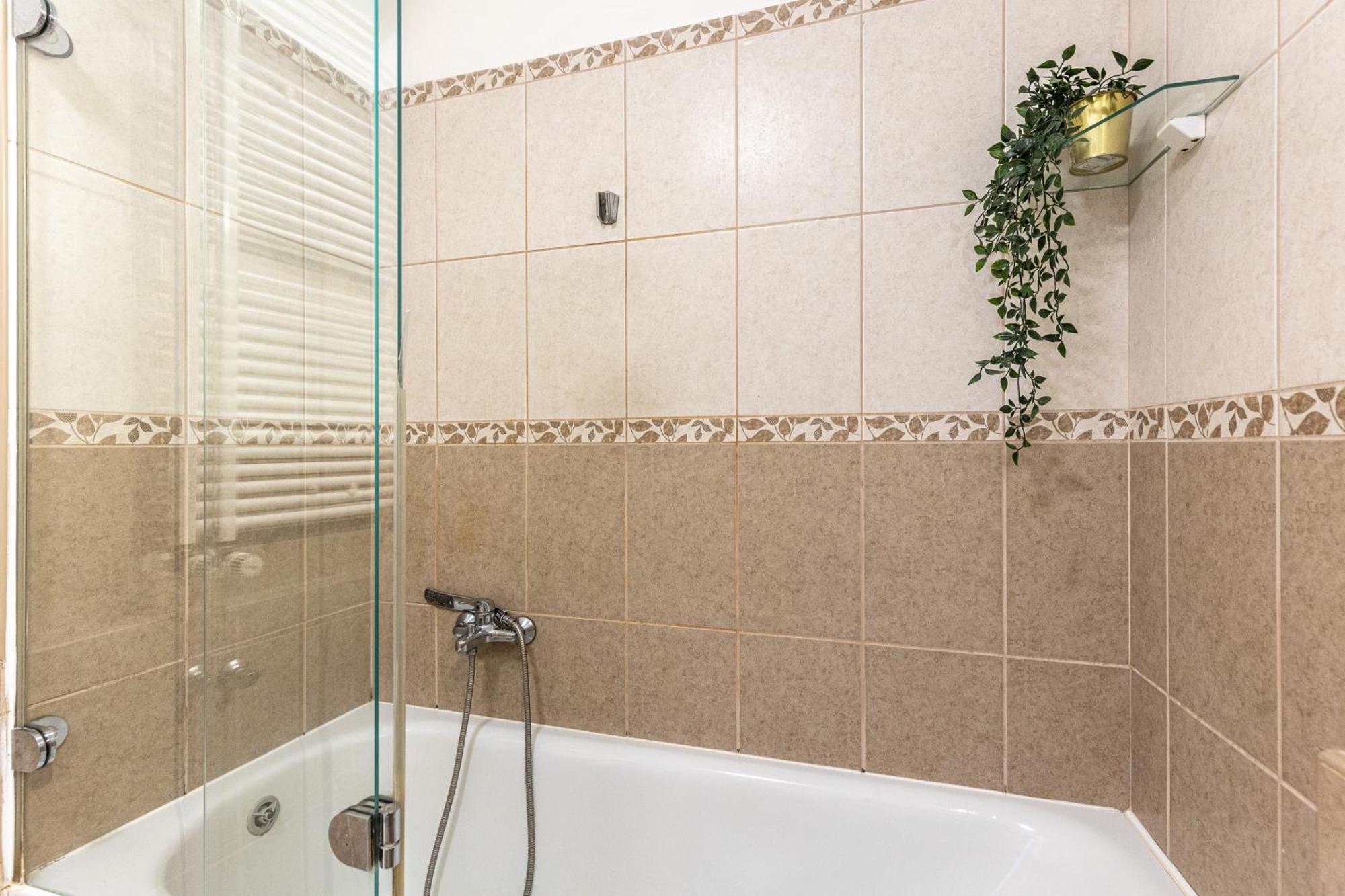 Gozsdu White Raven Residence 305 Будапеща Екстериор снимка