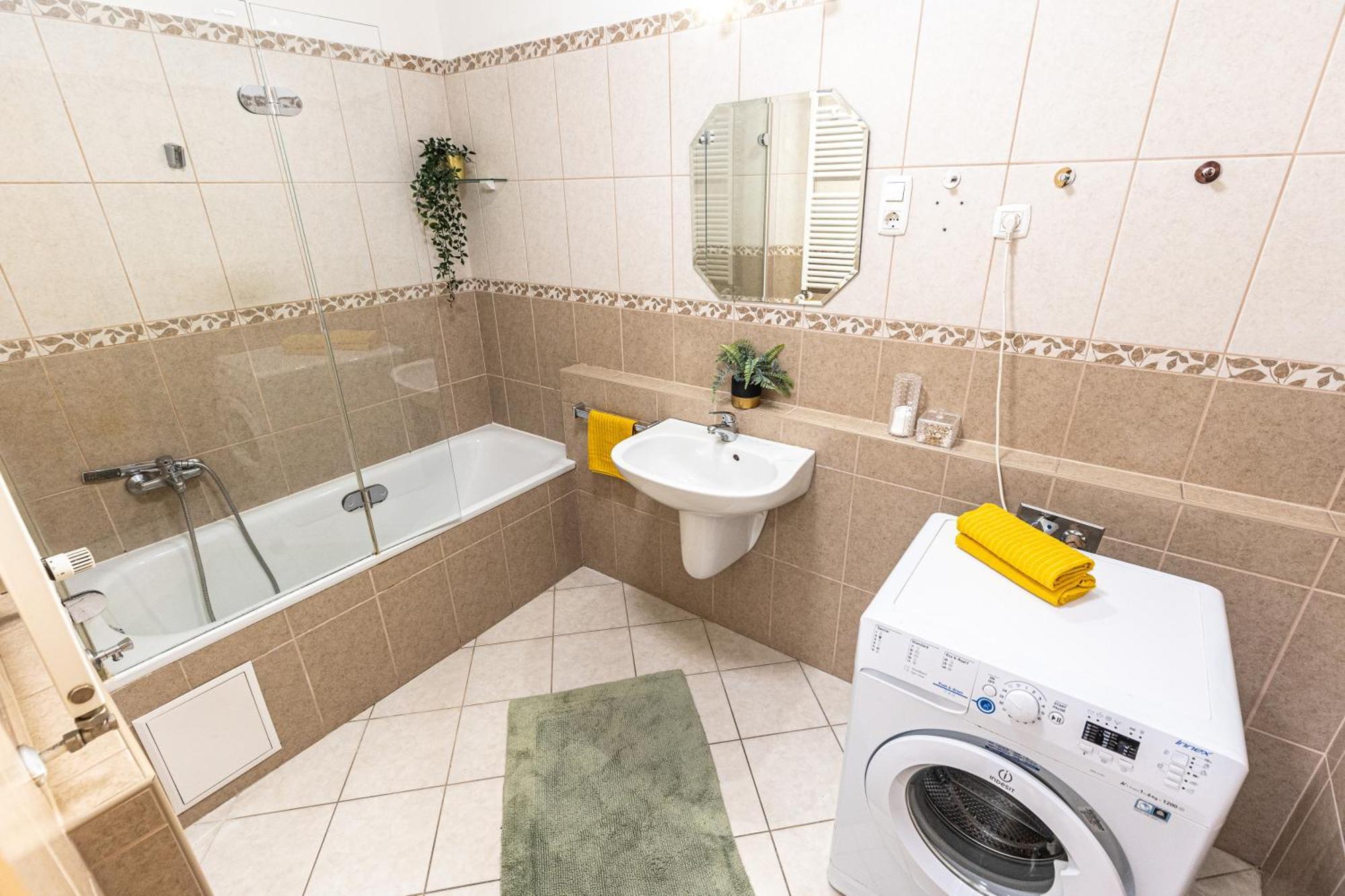 Gozsdu White Raven Residence 305 Будапеща Екстериор снимка