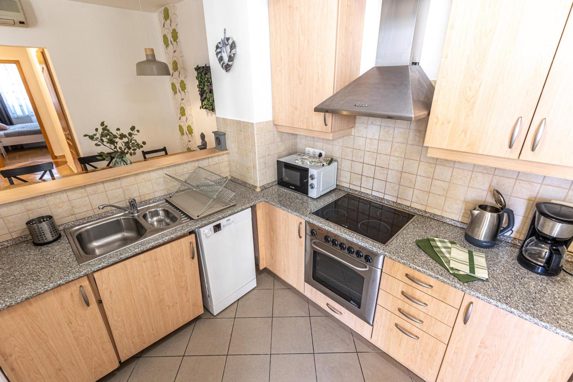 Gozsdu White Raven Residence 305 Будапеща Екстериор снимка