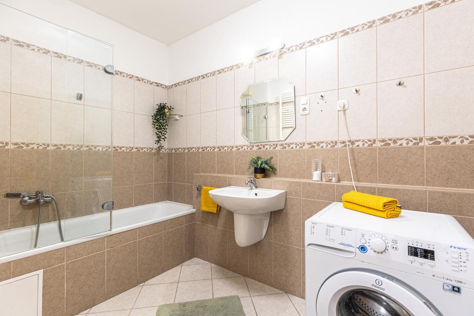 Gozsdu White Raven Residence 305 Будапеща Екстериор снимка